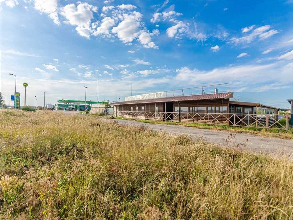 Фасадна ділянка на М03 Київ–Харків  – Готовий майданчик під ваш бізнес