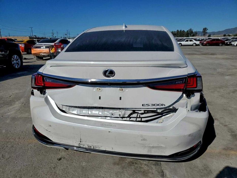 Lexus ES 300H Base 2024