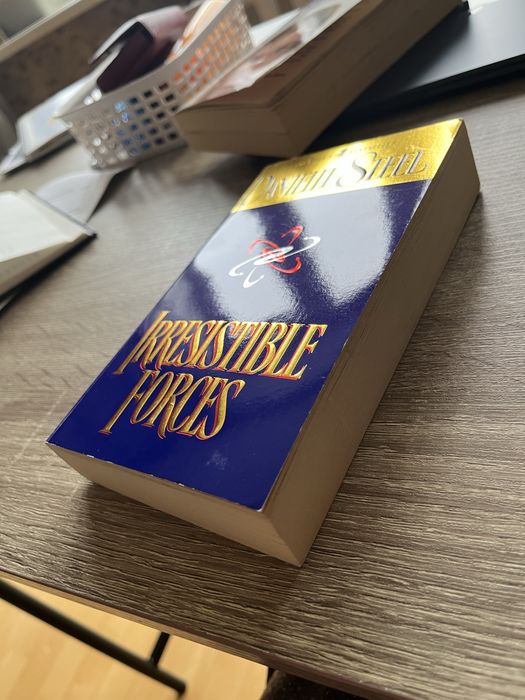 Книга Irresistible Forces, Danielle Steel. Роман