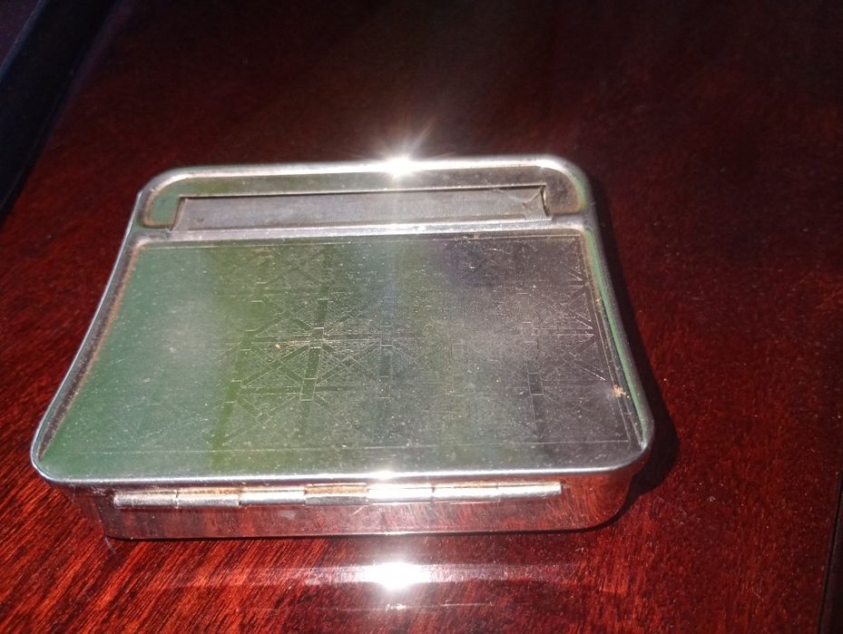 Коробочки металические