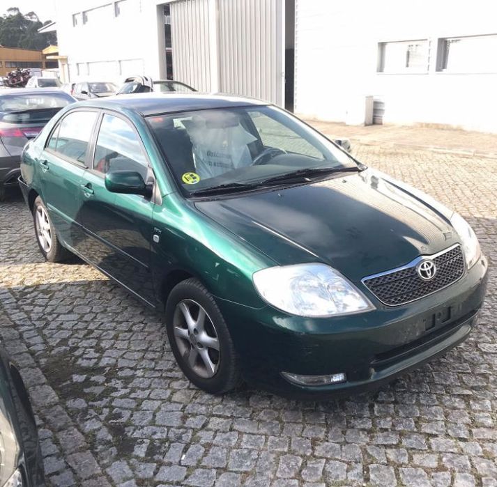 Toyota Corolla E12 1.6 VVT-I 4P 2004 - Para Peças