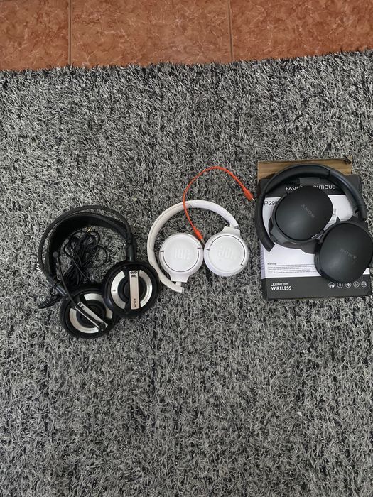 JBL Tune 570/ + 2 fones