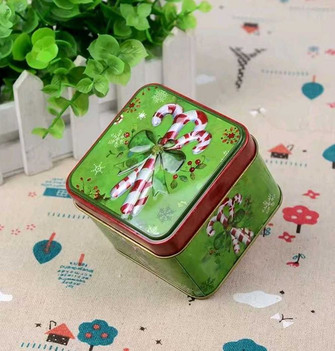 Caixa metálica de Natal