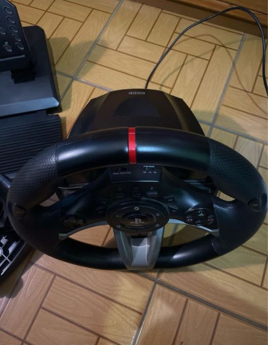 Volante e Pedais Simracing Hori