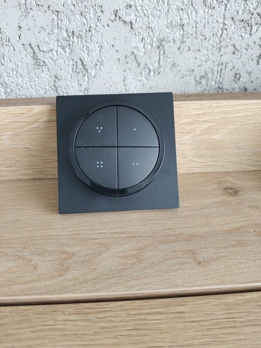 Sprzedam Nowy zestaw żarówek Hue white ambiance 5W GU10