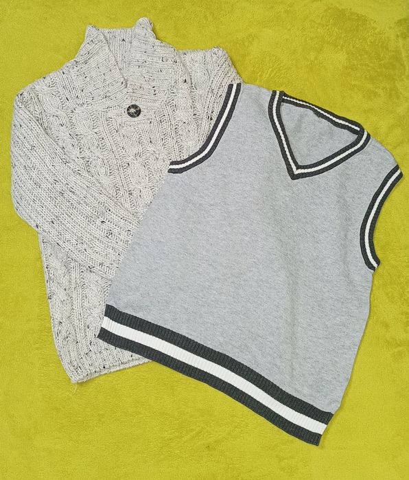 Zestaw sweter i bezrękawnik 110