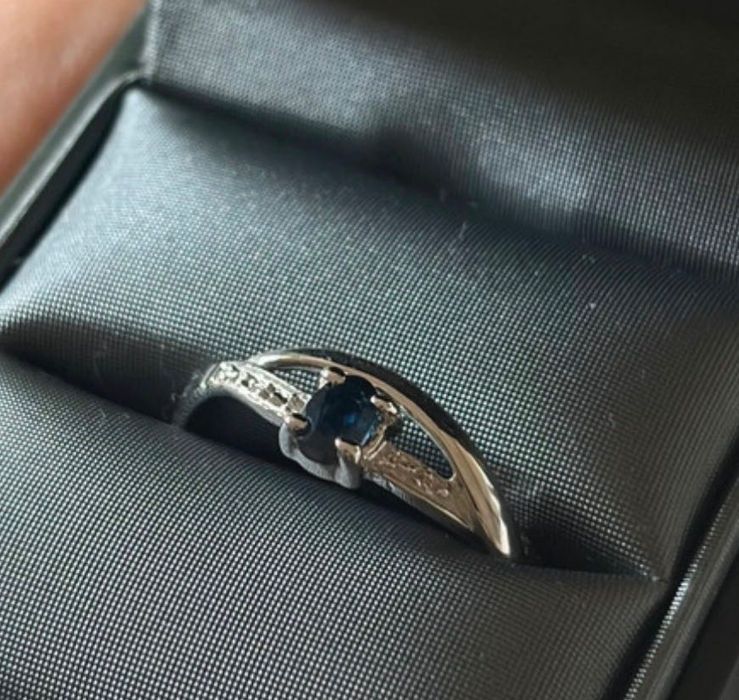 Pierścionek zaręczynowy 18k