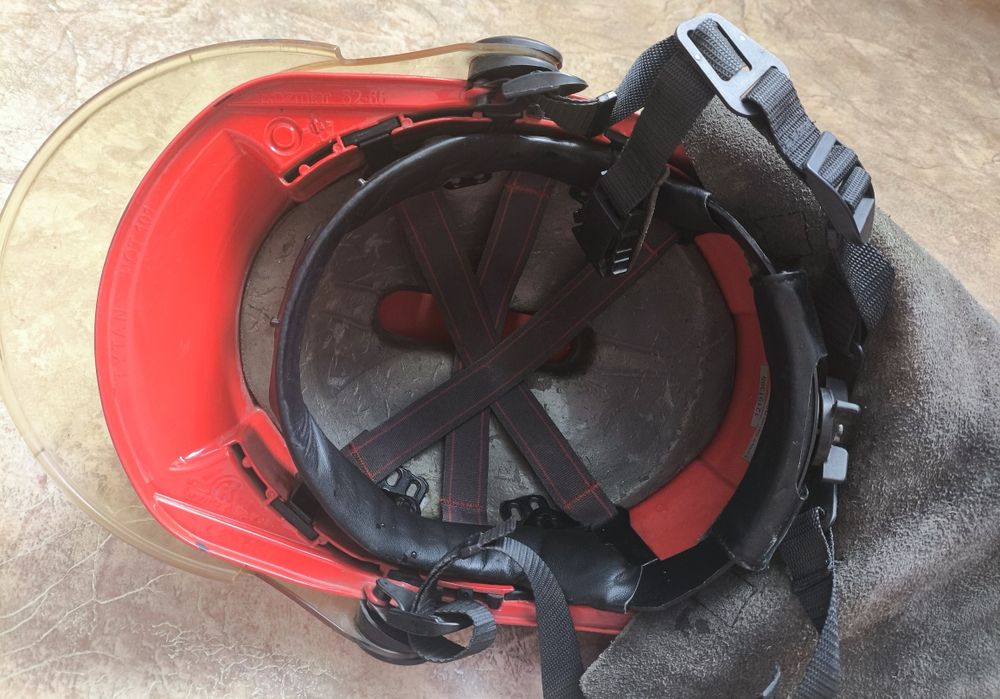 Каска рятувальника