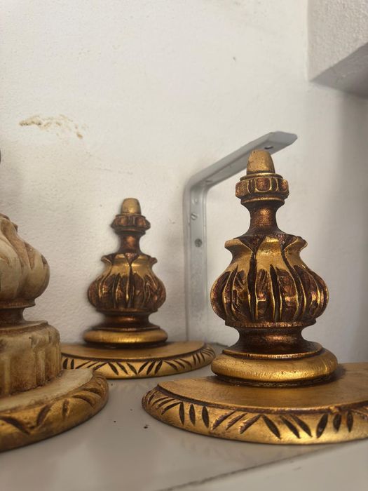 Peanha ou mísula de madeira