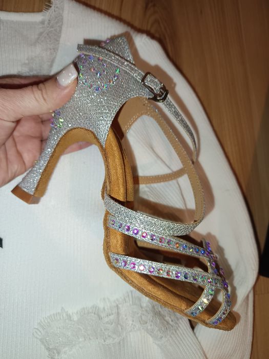 Buty taneczne z cekinami srebrne