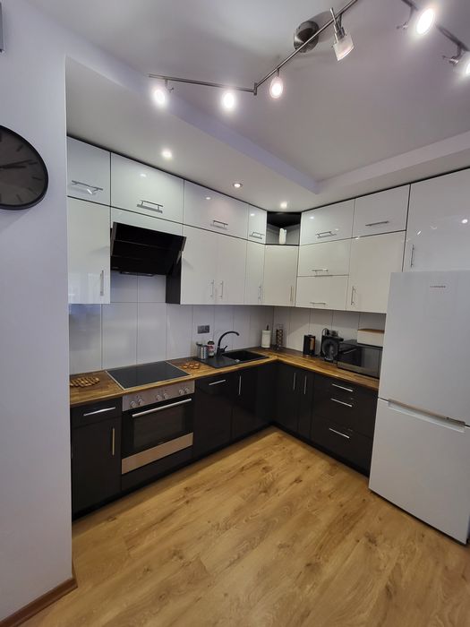 Apartament Listopadowa 43 - z Balkonem