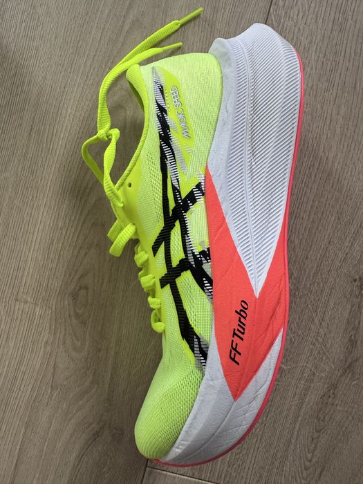 ASICS MagicSpeed 4 39.5 jak nowe