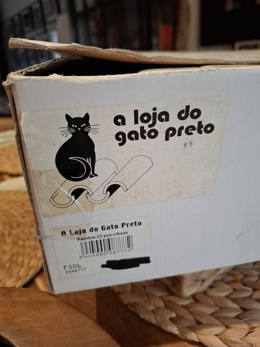 Foundue para 6 pessoas (23 peças) - Gato Preto