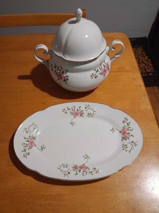 Waza i półmisek porcelana Bogucice motyw kwiatowy