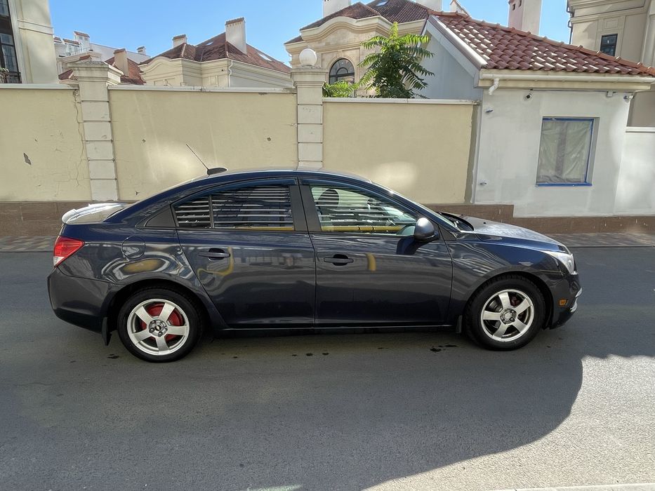 Продам Chevrolet Cruze