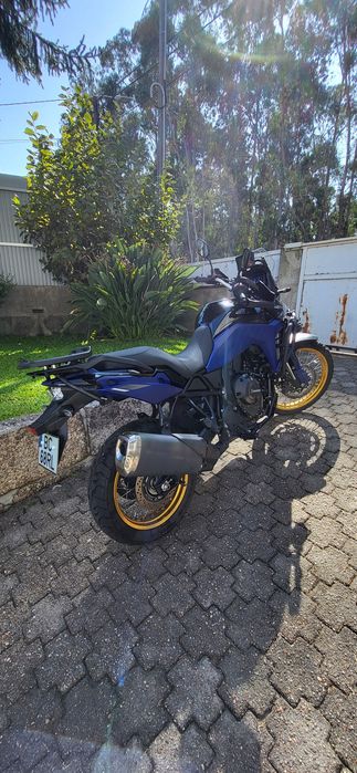Vendo suzuki v-strom 800de