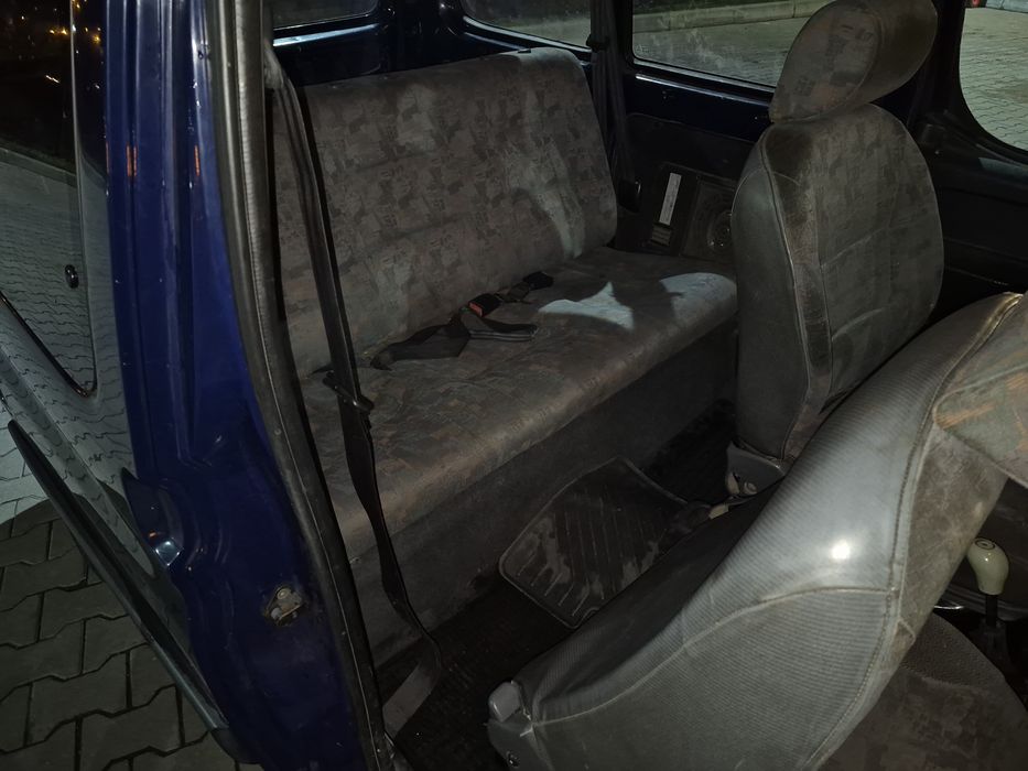 Peugeot Partner  пассажир