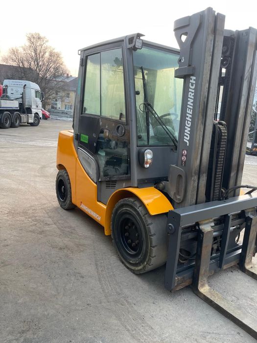 Кара  jungheinrich