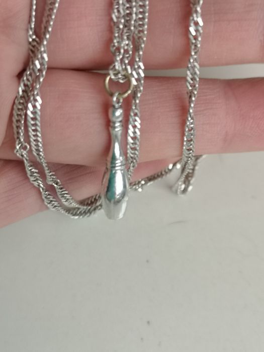 zawieszka kręgiel na łańcuszku srebro vintage