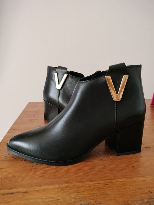 Botas pretas novas 35