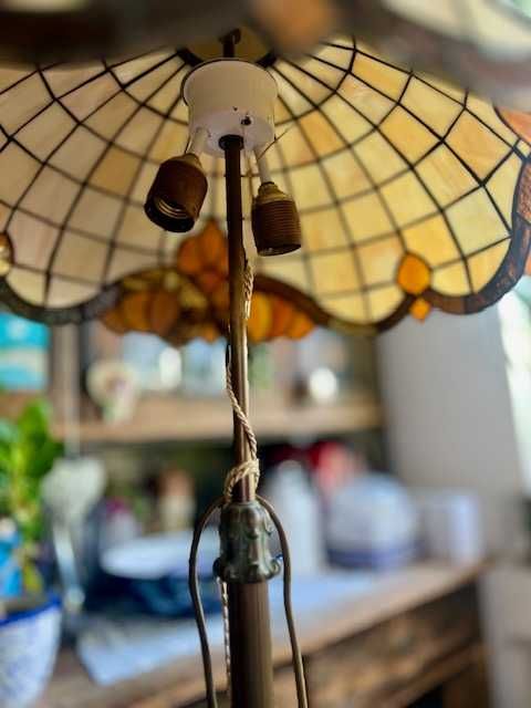 Piękna lampa witrażowa (tiffany)