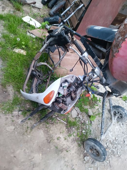 Мотор по запчастям Honda tact16 af24 af30 af51 lead20 90 48 dio 68 56