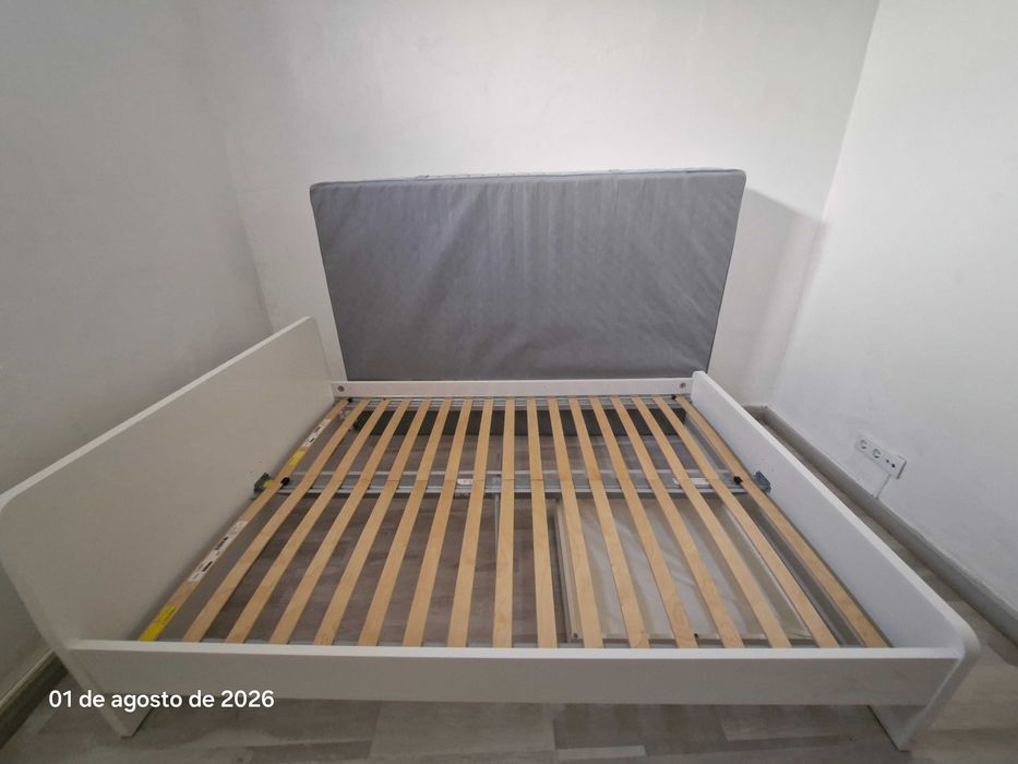 Cama  com colchao