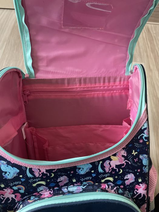 Tornister unicorn lekki używany 4 miesiące