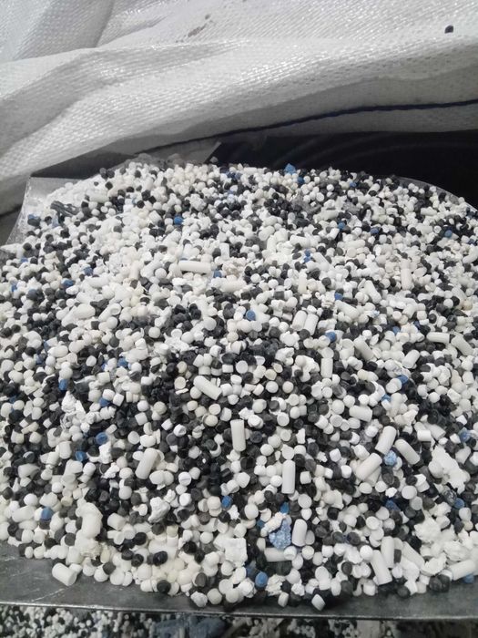 Продам  отходи  пвх дроблення