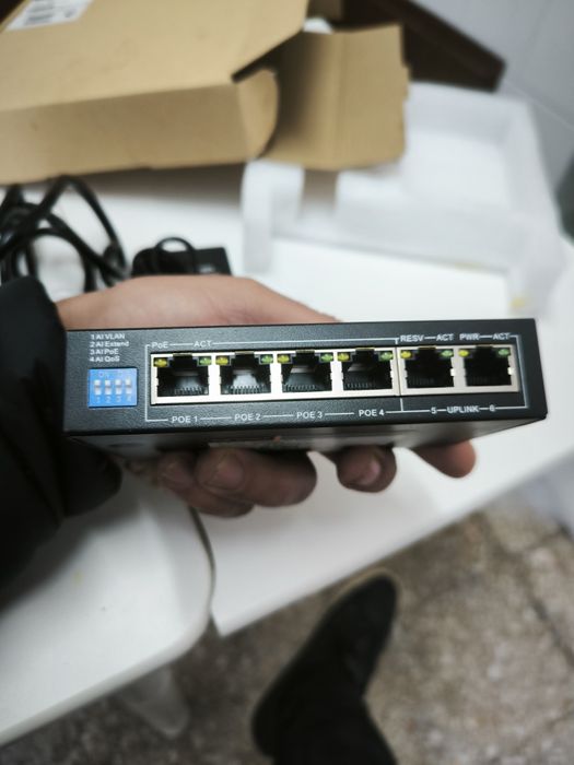 PoE Gigabit AI de 6 portas Hored AI106G