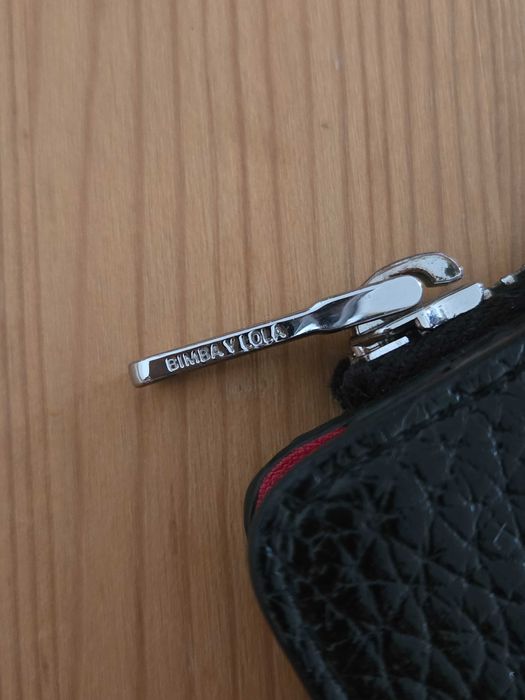 Carteira com aba pele preta da Bimba Y Lola