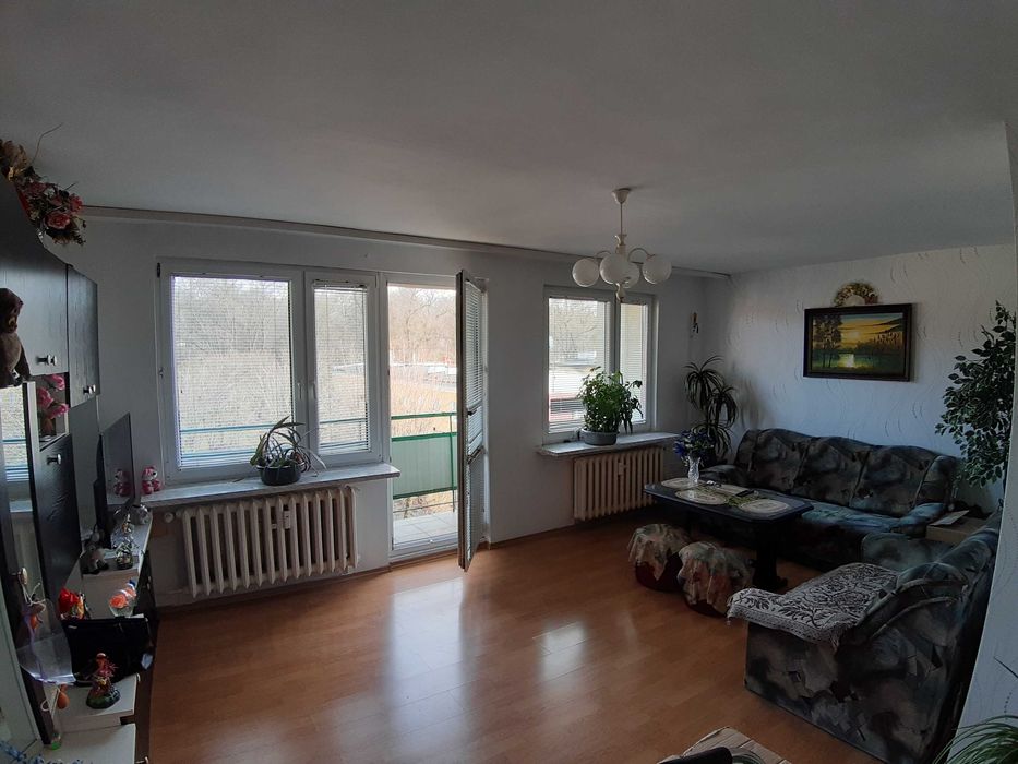 Na wynajem 2 pokojowe mieszkanie z balkonem