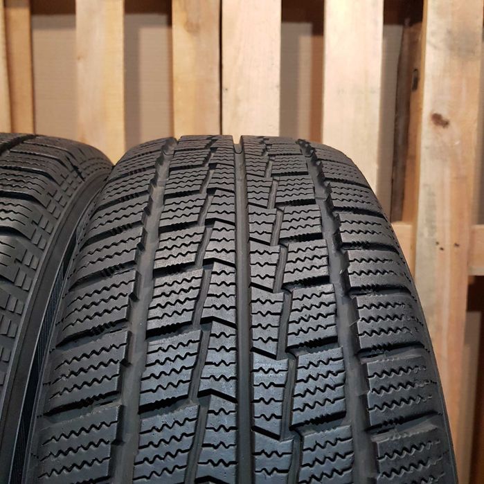 Hankook Winter RW06 215/60/16C 8мм Шини Зимові (2шт) з Європи б/в Р16