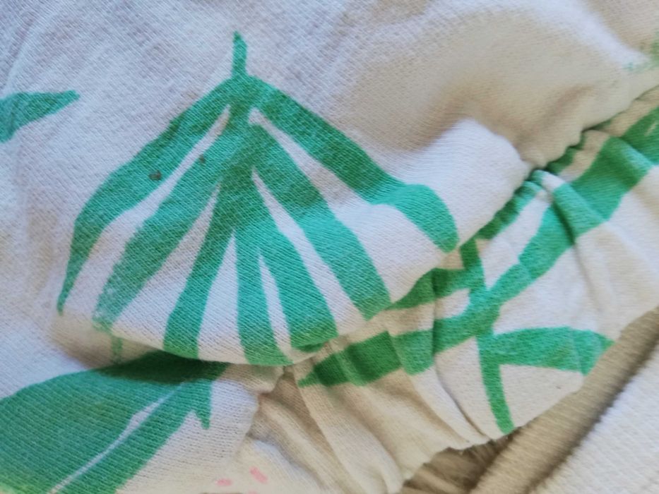 ZARA komplet biało zielony liście top + spodenki r. 86 cm 12-18m.