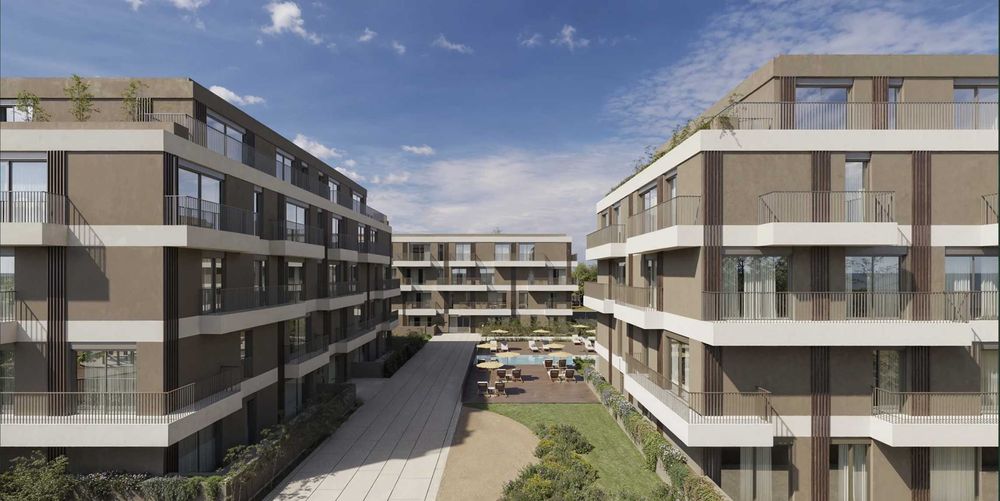 Apartamento T2 – Condomínio Fechado com Piscina – Cedência de Posição