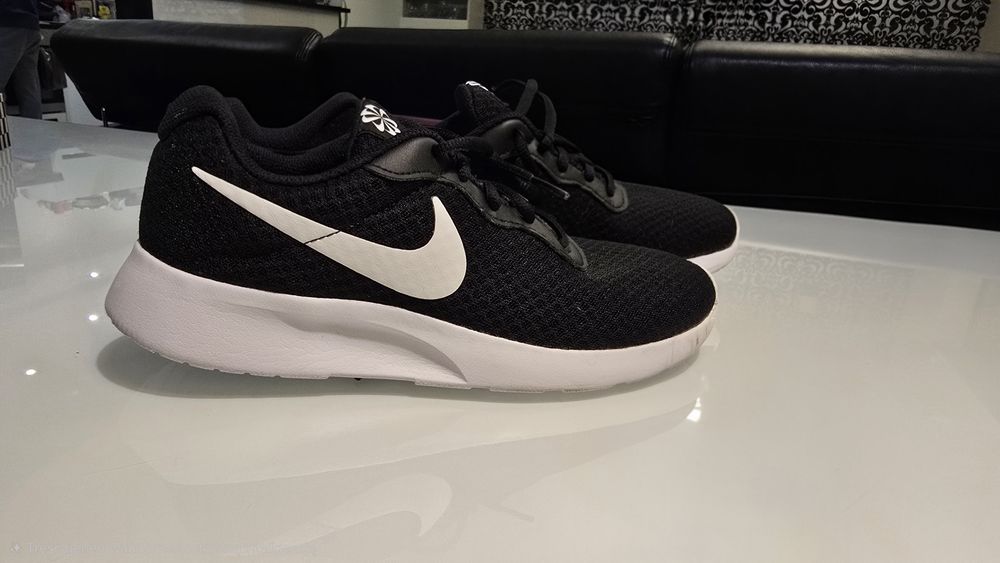 Nike Tanjun buty 40