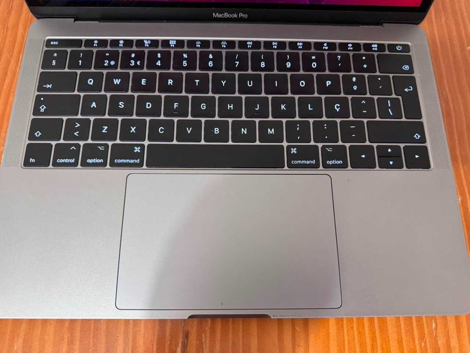 MacBook Pro 13” 2017 – Intel Core i5 – 8GB RAM – SSD 128GB