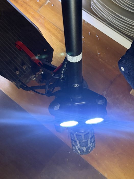 Vendo trotinete elétrica  UrbanGlide E-Crods Pro Lite 2 (ref. E-CRODS PRO LITE 2), 48V/ 10.4Ah, motor 500W nominal/48V.