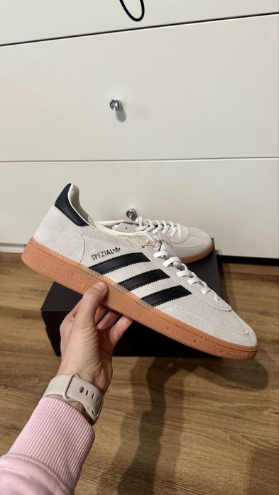 Nowe Adidas Handball Spezial | Rozmiar 45 1/3 Jasny Beż/Szary