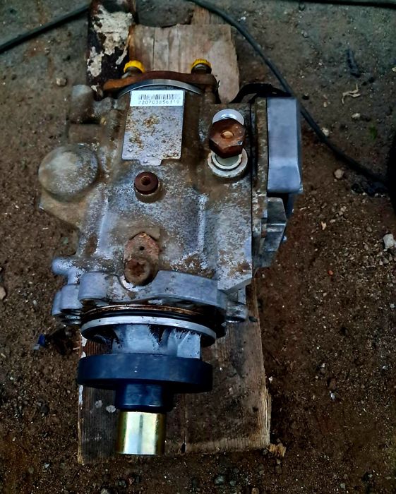 Топливный насос ТНВД  Nissan Navara / NP300 D22 YD25DDTi