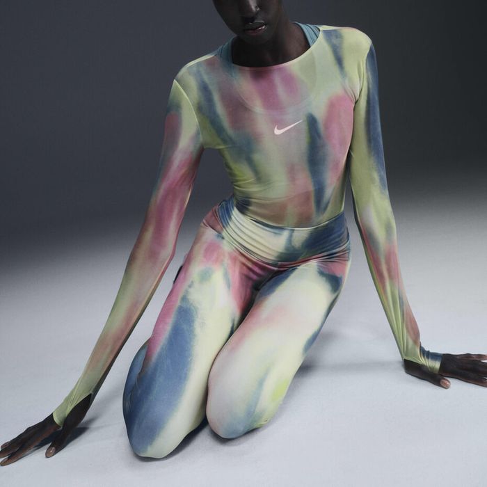 Лонгслів Nike Dri-FIT Long-Sleeve Sheer Printed Top / Nike Women's Artist Collection