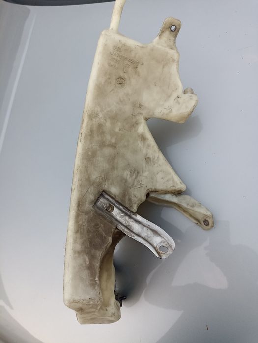 Бак склоомивача Ауді