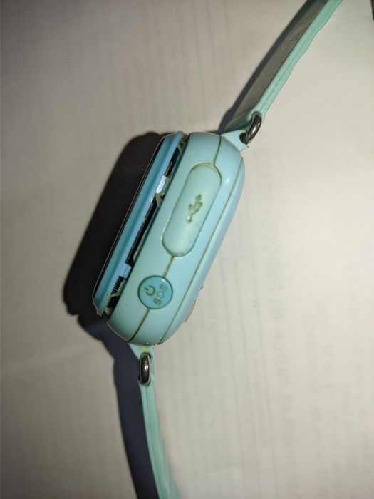 Телефон -  часы .