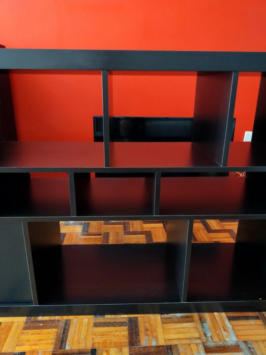 Estante preta IKEA. Negociável.