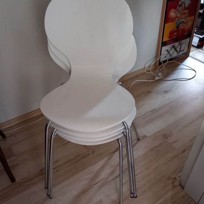 4 krzesła z Tchibo typu mrówka.
