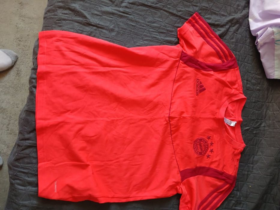 Футбольні футболки