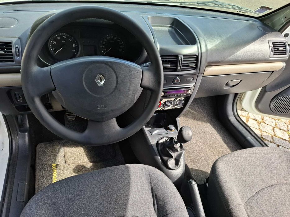 Renault Clio 1.5 dci Van Apenas 199 mil kms