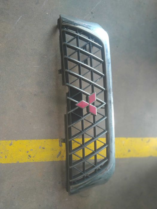 Grelhas variadas , Mitsubishi , Ford , Mazda , Isuzu