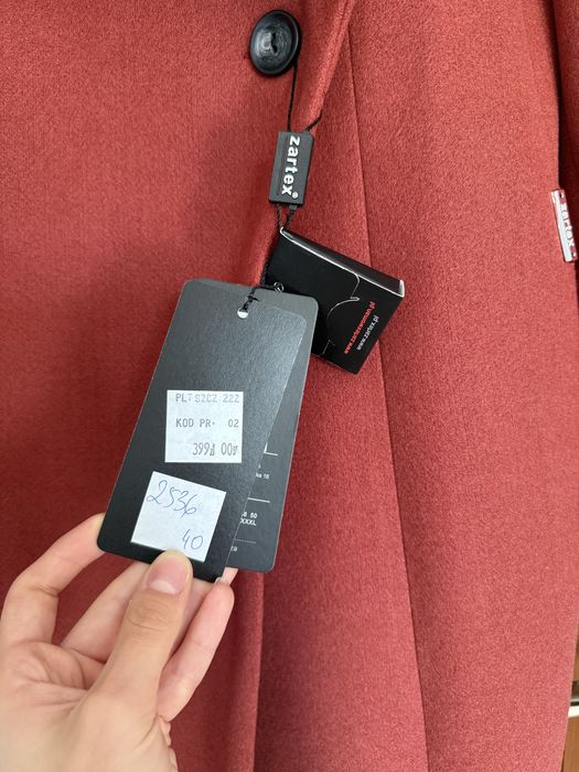 Płaszcz damski bordowy