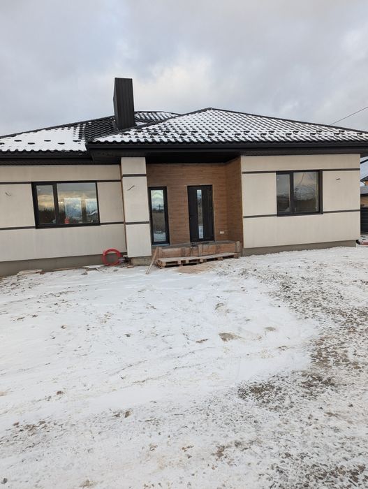 ПРОДАЖ! Американка! с.Тарасове, р-н вул. Квітневої . Євроремонт.